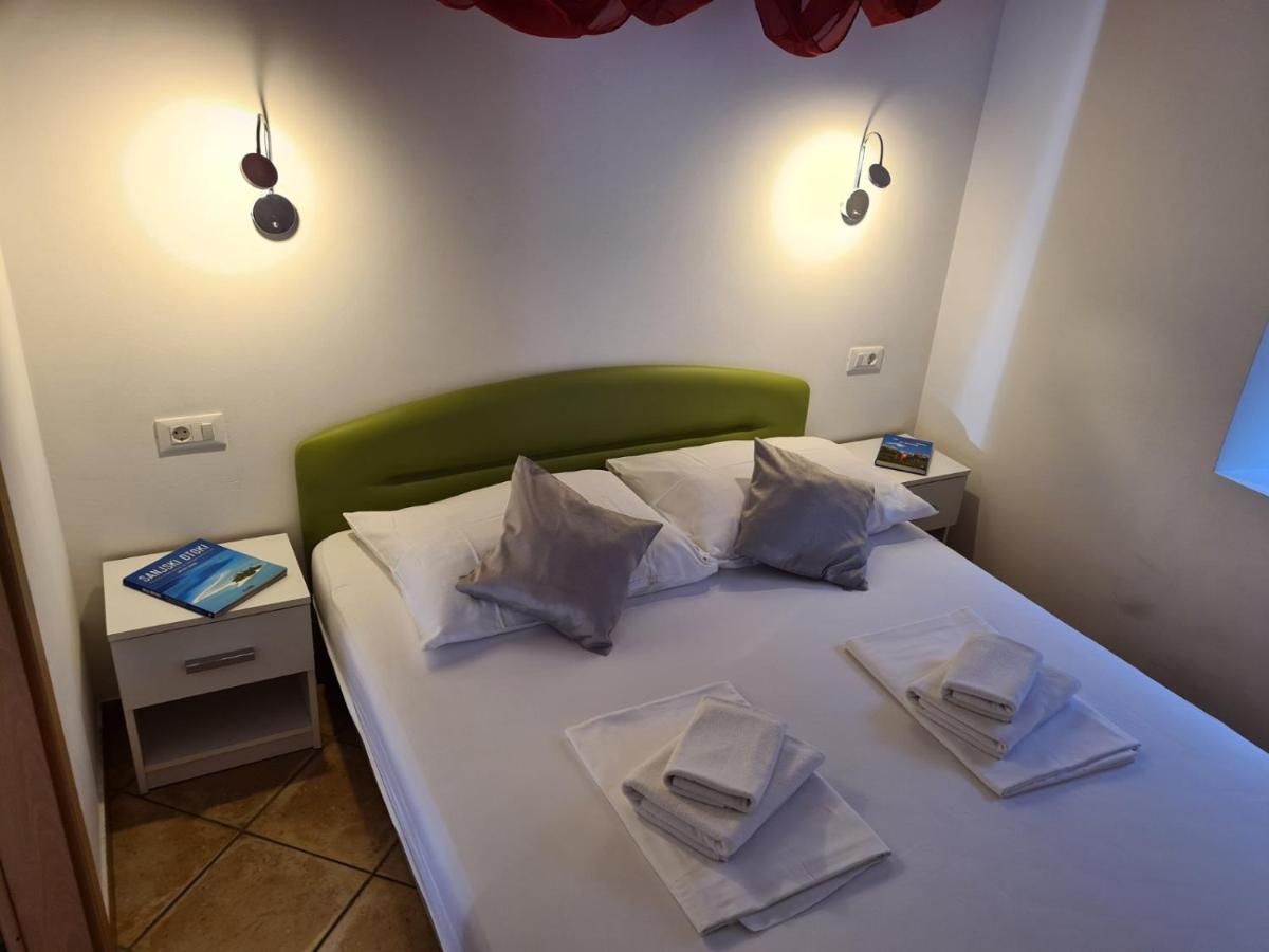 Apartment Pod Velbi ลูบลิยานา ภายนอก รูปภาพ