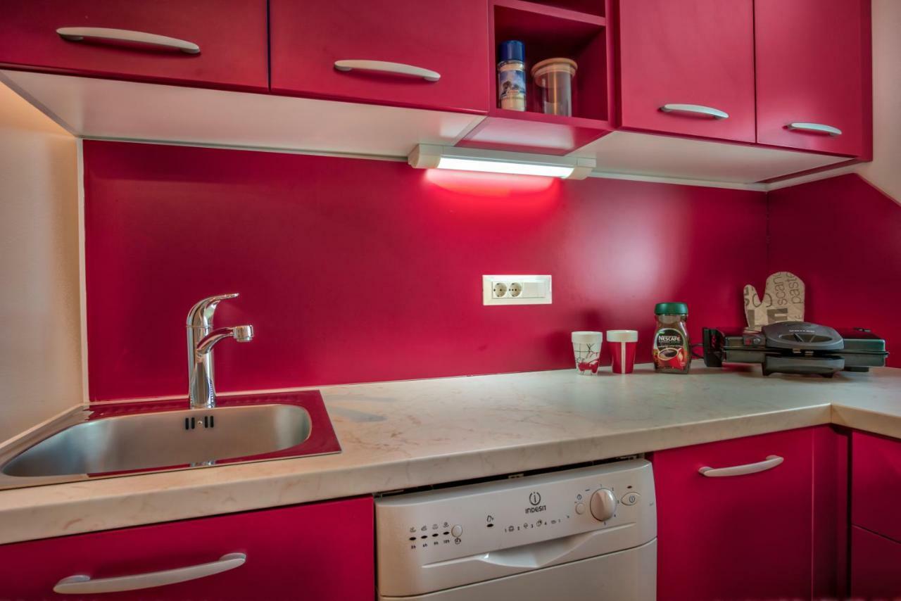 Apartment Pod Velbi ลูบลิยานา ภายนอก รูปภาพ